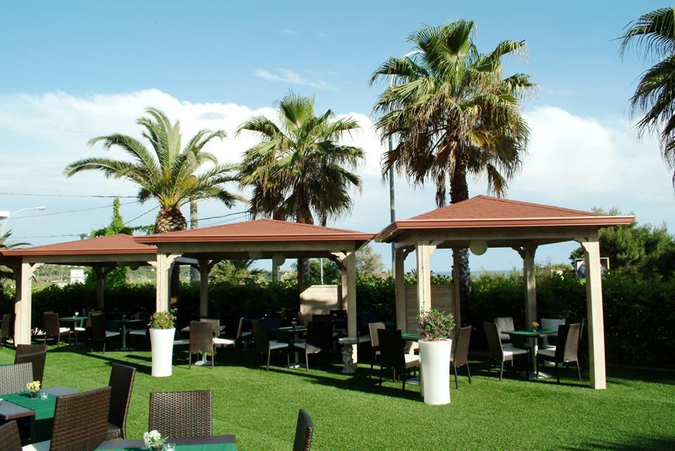 Costa Azzurra Hotel Pulsano Exterior foto